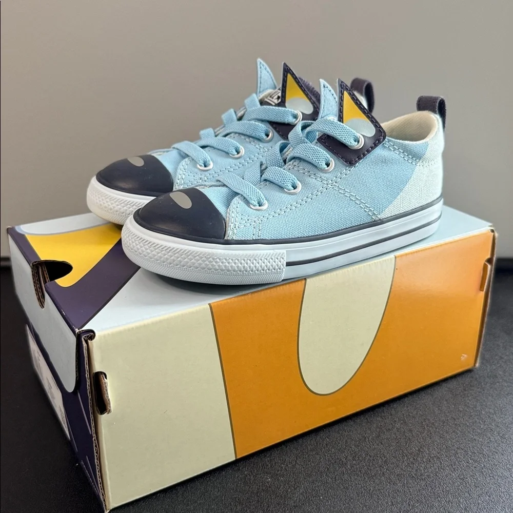 Converse Bluey Light Blue and Navy Low Top Sneakers Toddler Size 9 New NIB